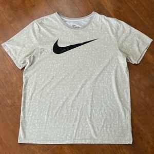 Nike T-shirt